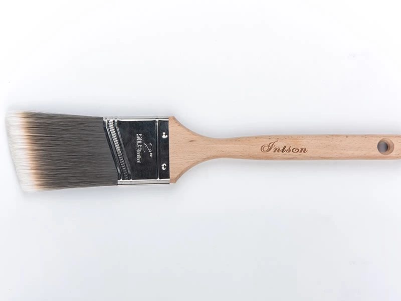 Paint brush for trim